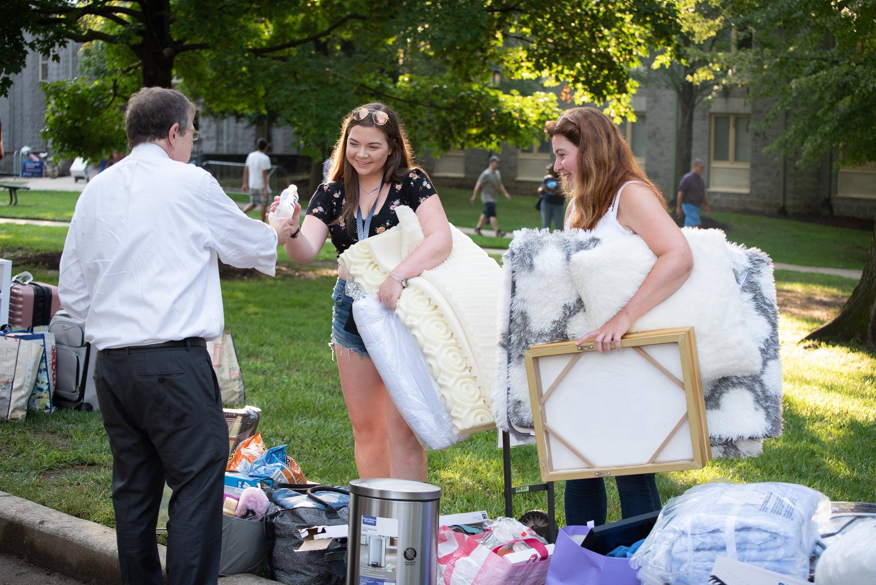 Scenes from Convocation and move-in day